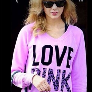 LOVE PINK pink sweater that even Taylor Swift Wore it! size Small